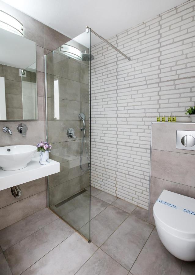 يميناريا Angels View Luxury Family Apartments المظهر الخارجي الصورة