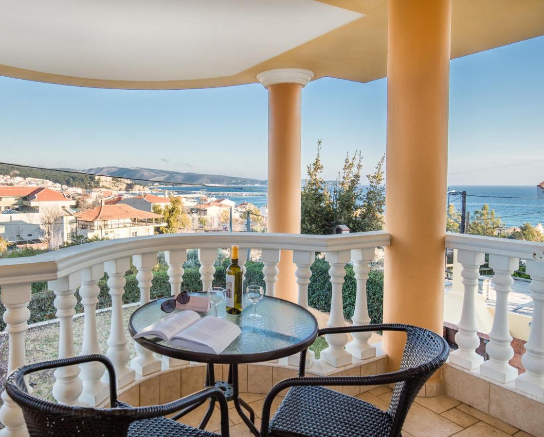 يميناريا Angels View Luxury Family Apartments المظهر الخارجي الصورة